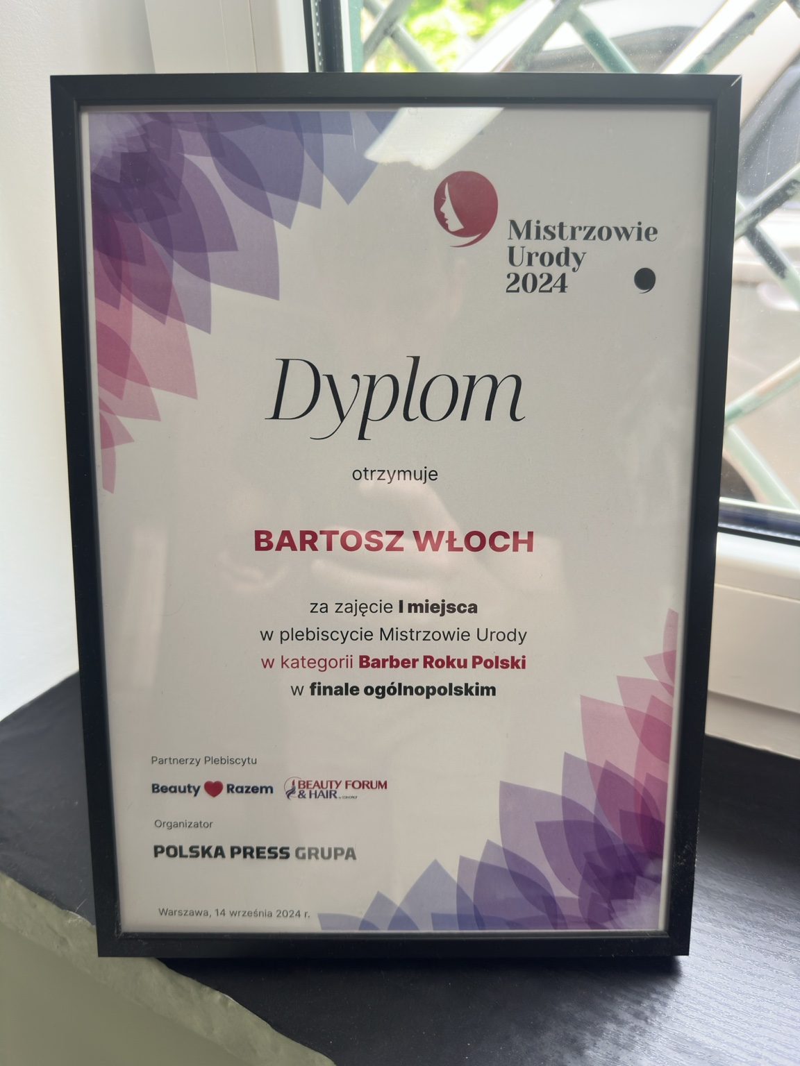 Dyplom Mistrzowie Urody 2024 dla Bartosza Włoch za I miejsce w kategorii Barber Roku Polski